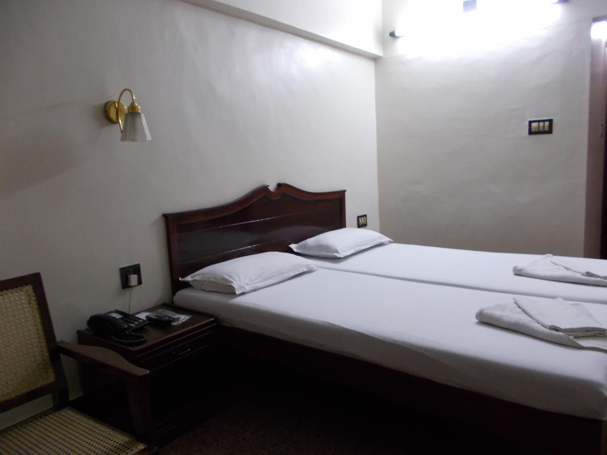 Biju'S Tourist Home Kochi Exterior photo